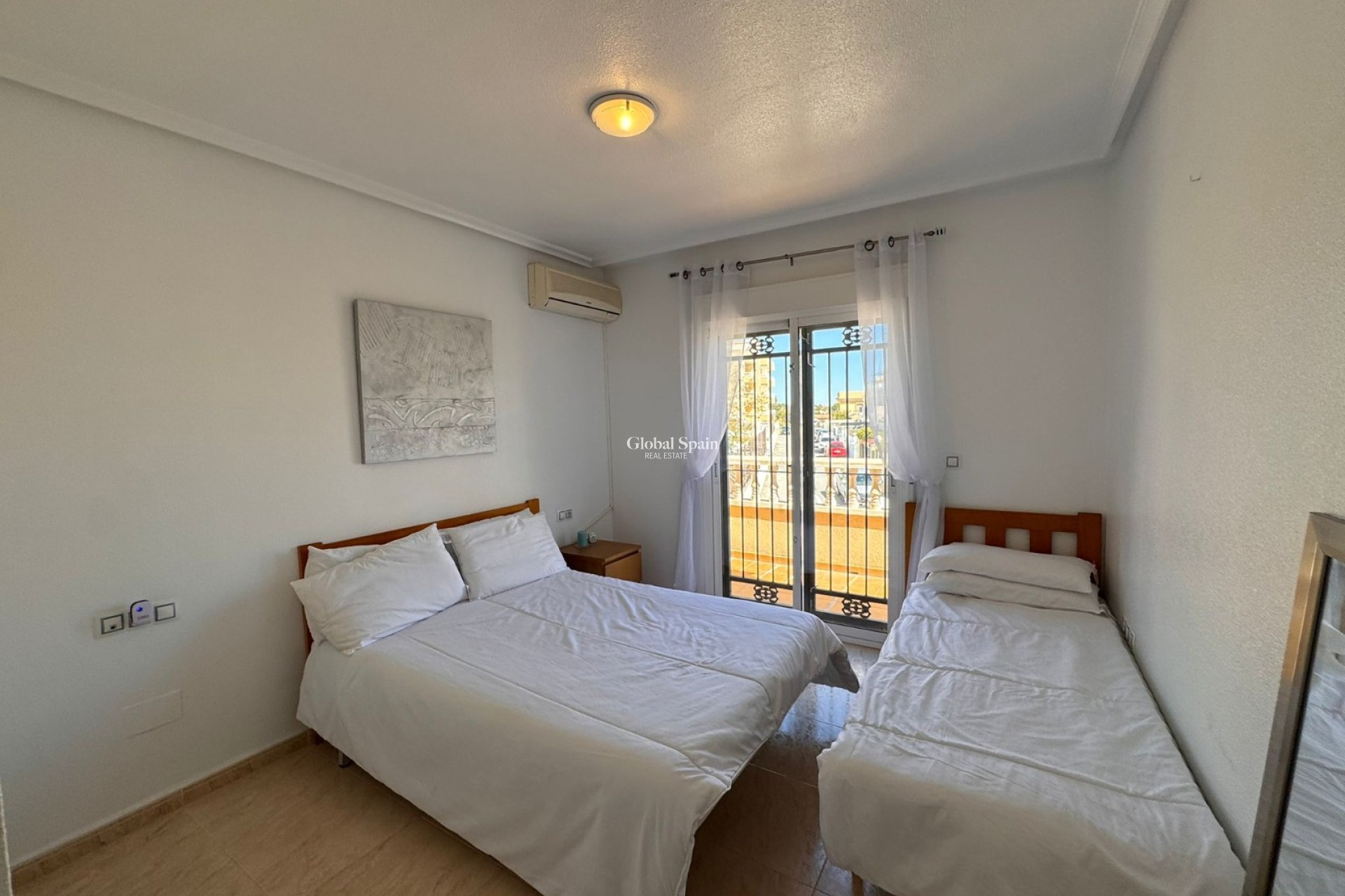 Resale - HOUSE -
CAMPOAMOR - Costa Blanca