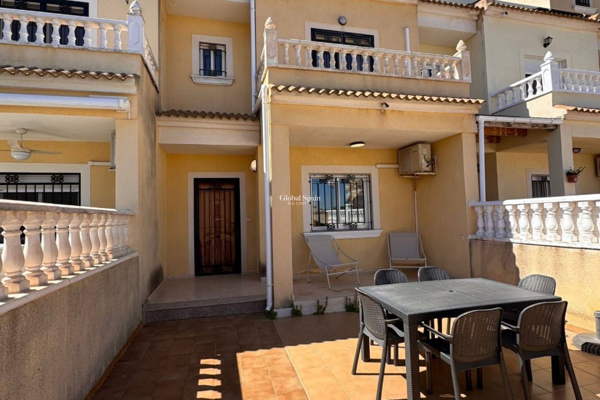 Resale - HOUSE -
CAMPOAMOR - Costa Blanca