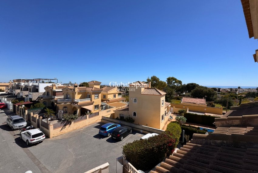 Resale - HOUSE -
CAMPOAMOR - Costa Blanca
