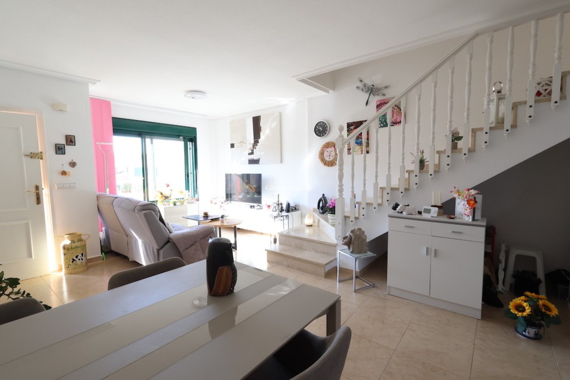 Resale - House -
CAMPOAMOR