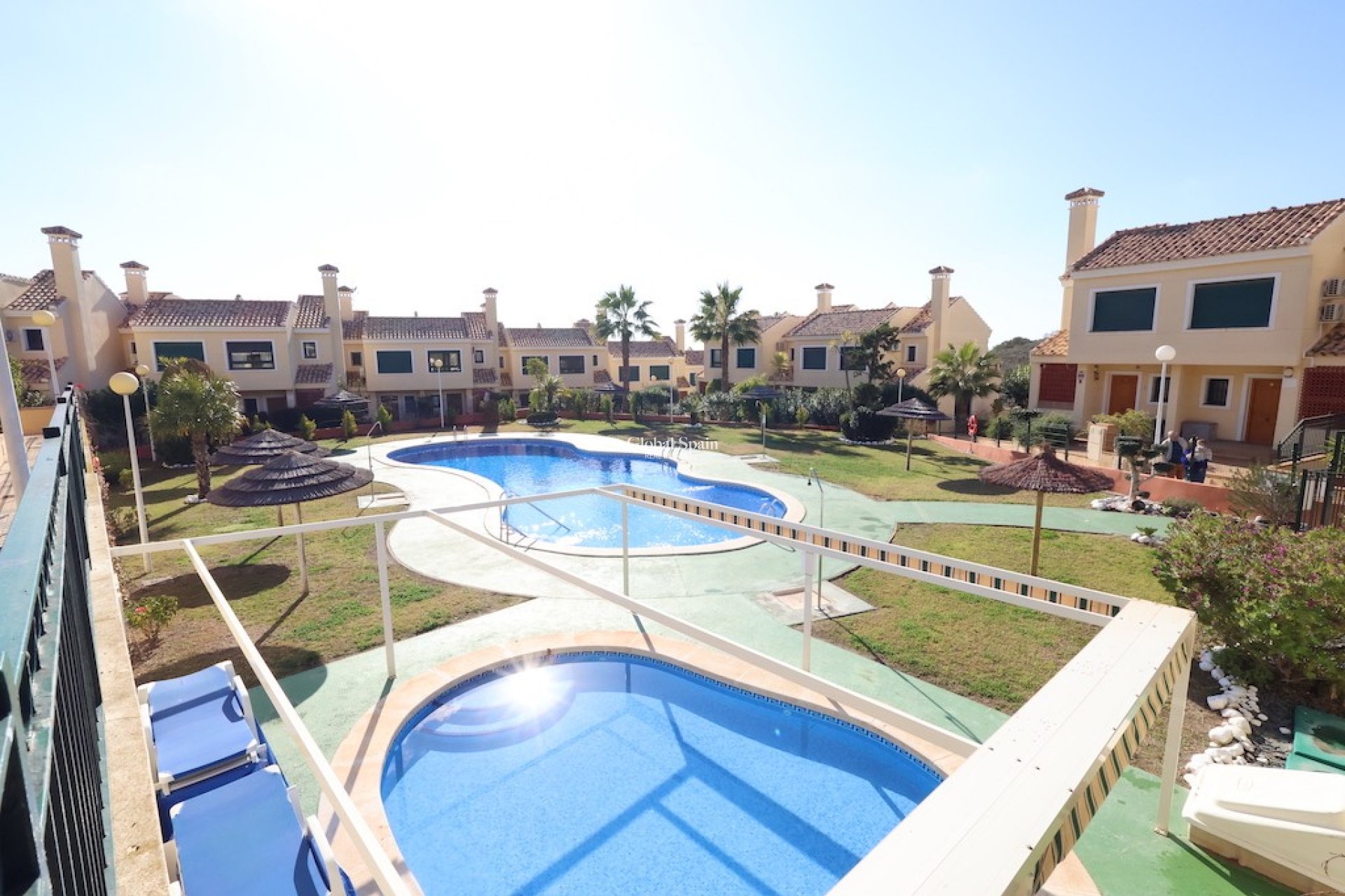Resale - House -
CAMPOAMOR