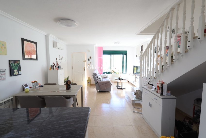 Resale - House -
CAMPOAMOR