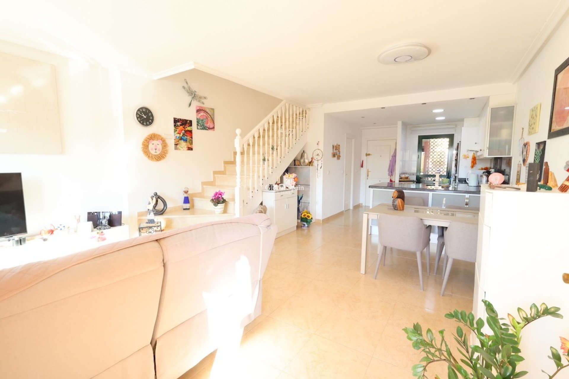 Resale - House -
CAMPOAMOR