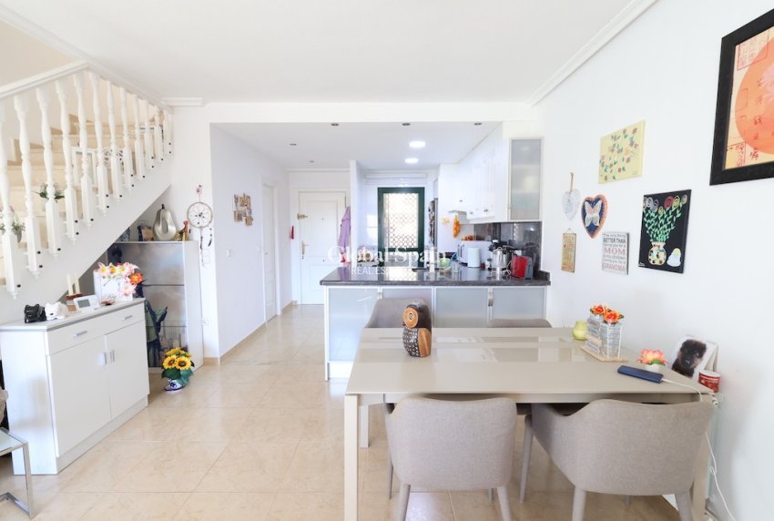 Resale - House -
CAMPOAMOR