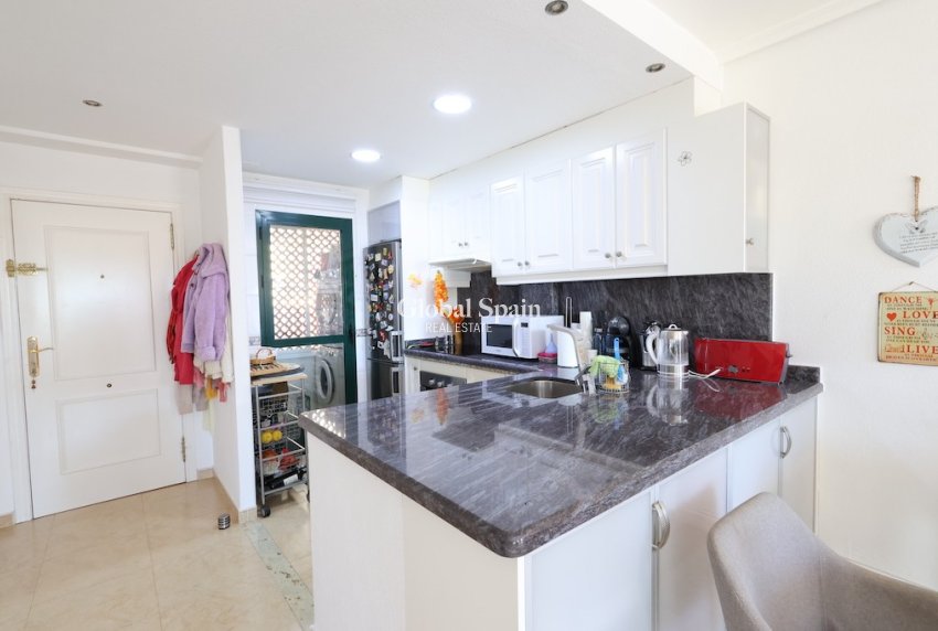 Resale - House -
CAMPOAMOR