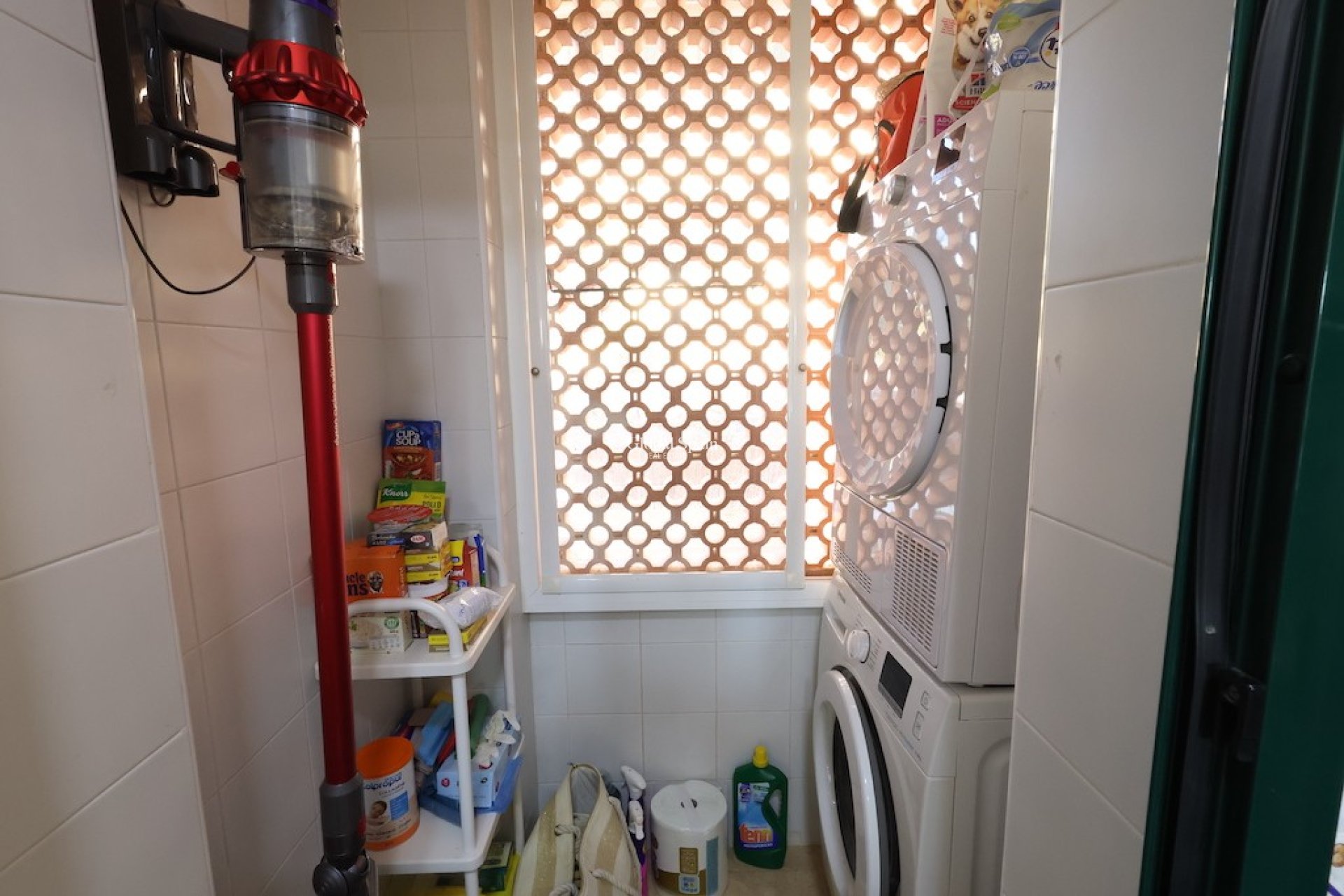 Resale - House -
CAMPOAMOR