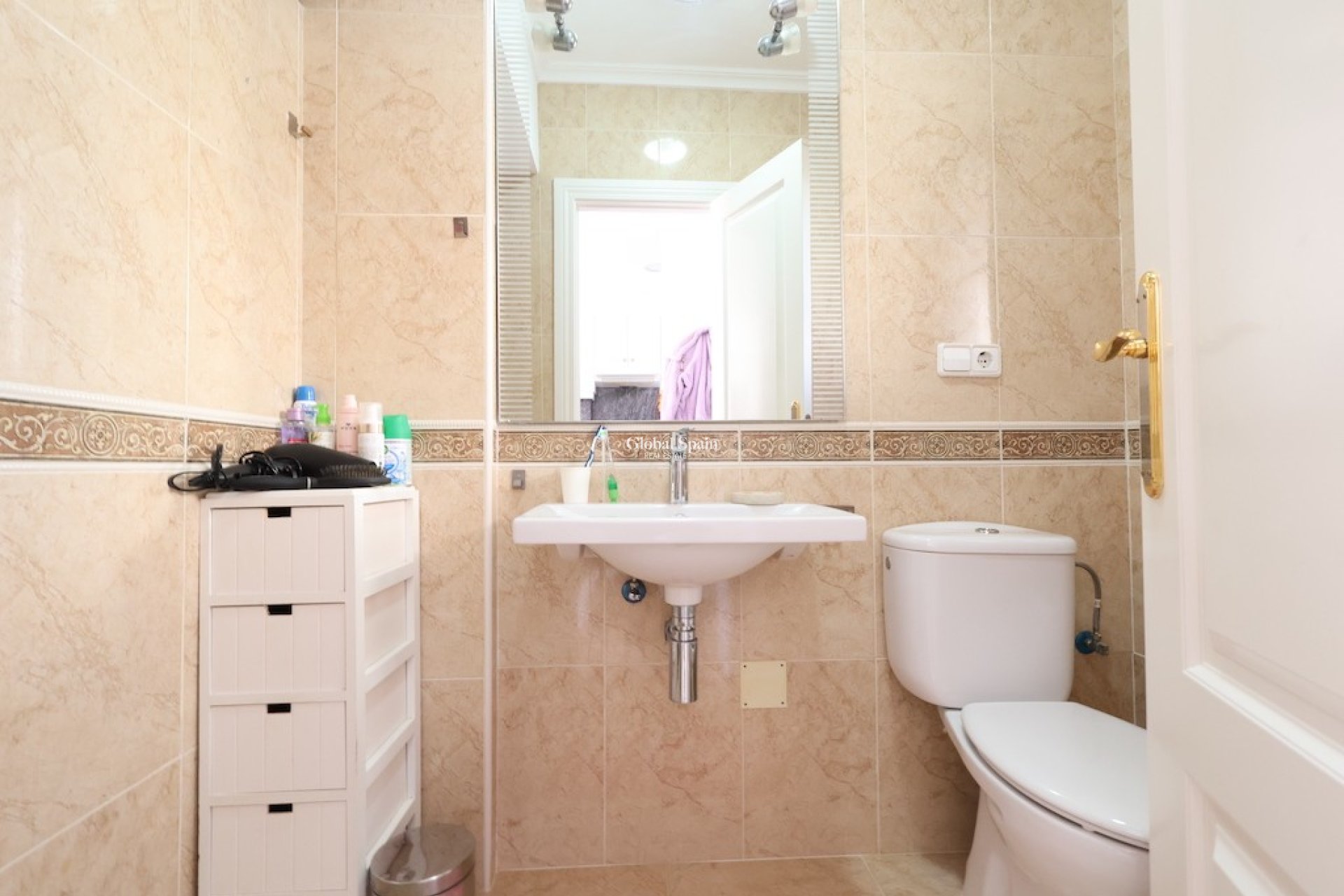 Resale - House -
CAMPOAMOR