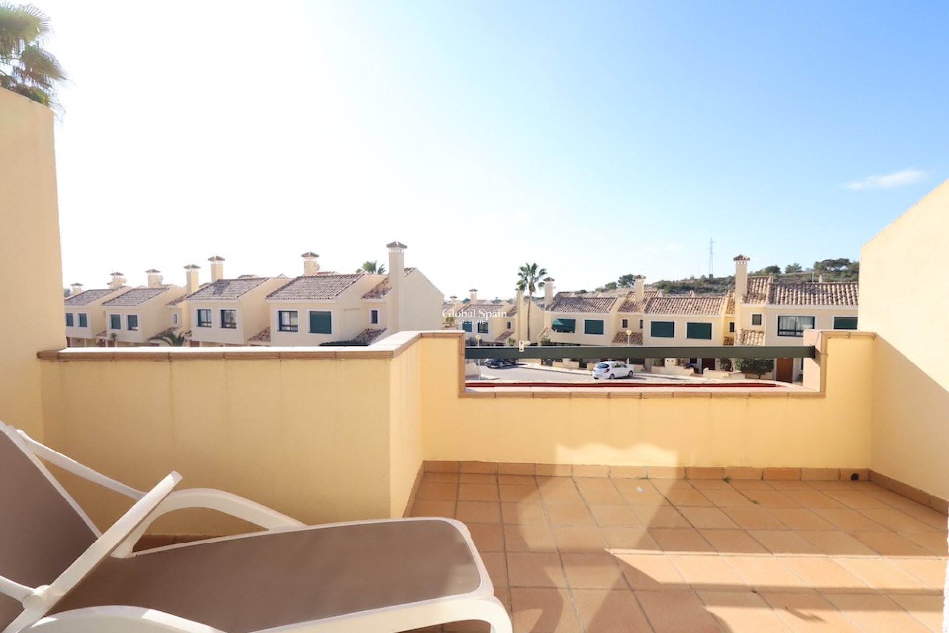 Resale - House -
CAMPOAMOR