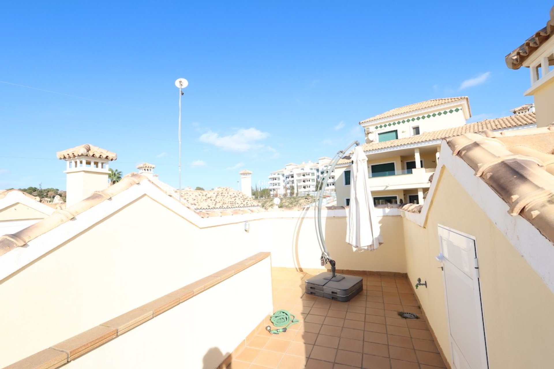 Resale - House -
CAMPOAMOR
