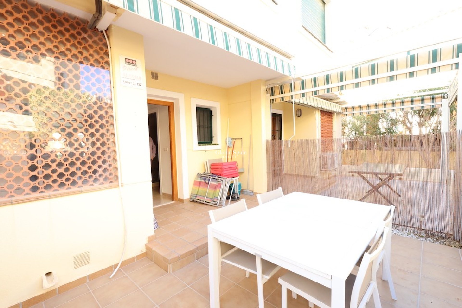 Resale - House -
CAMPOAMOR