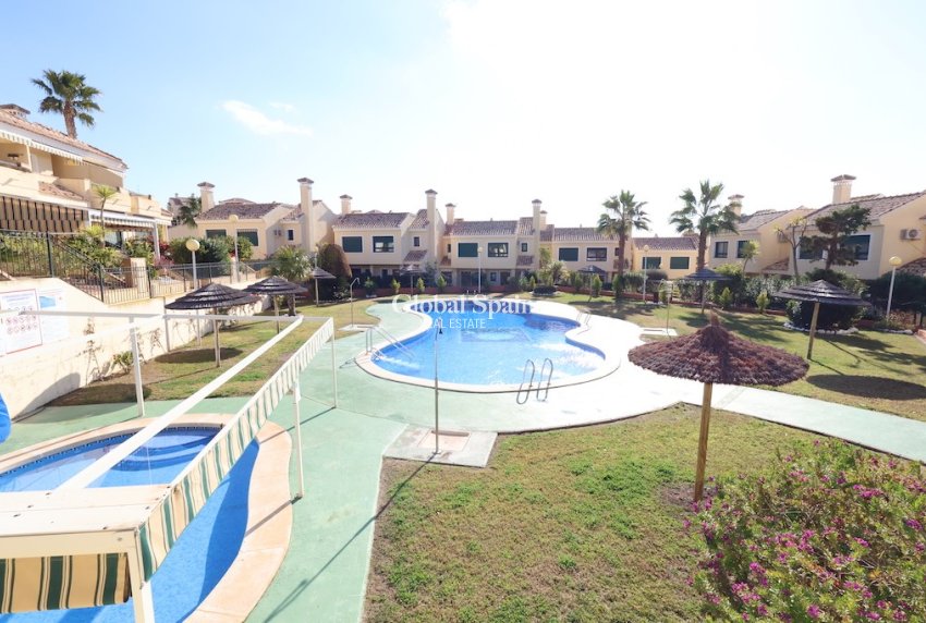 Resale - House -
CAMPOAMOR