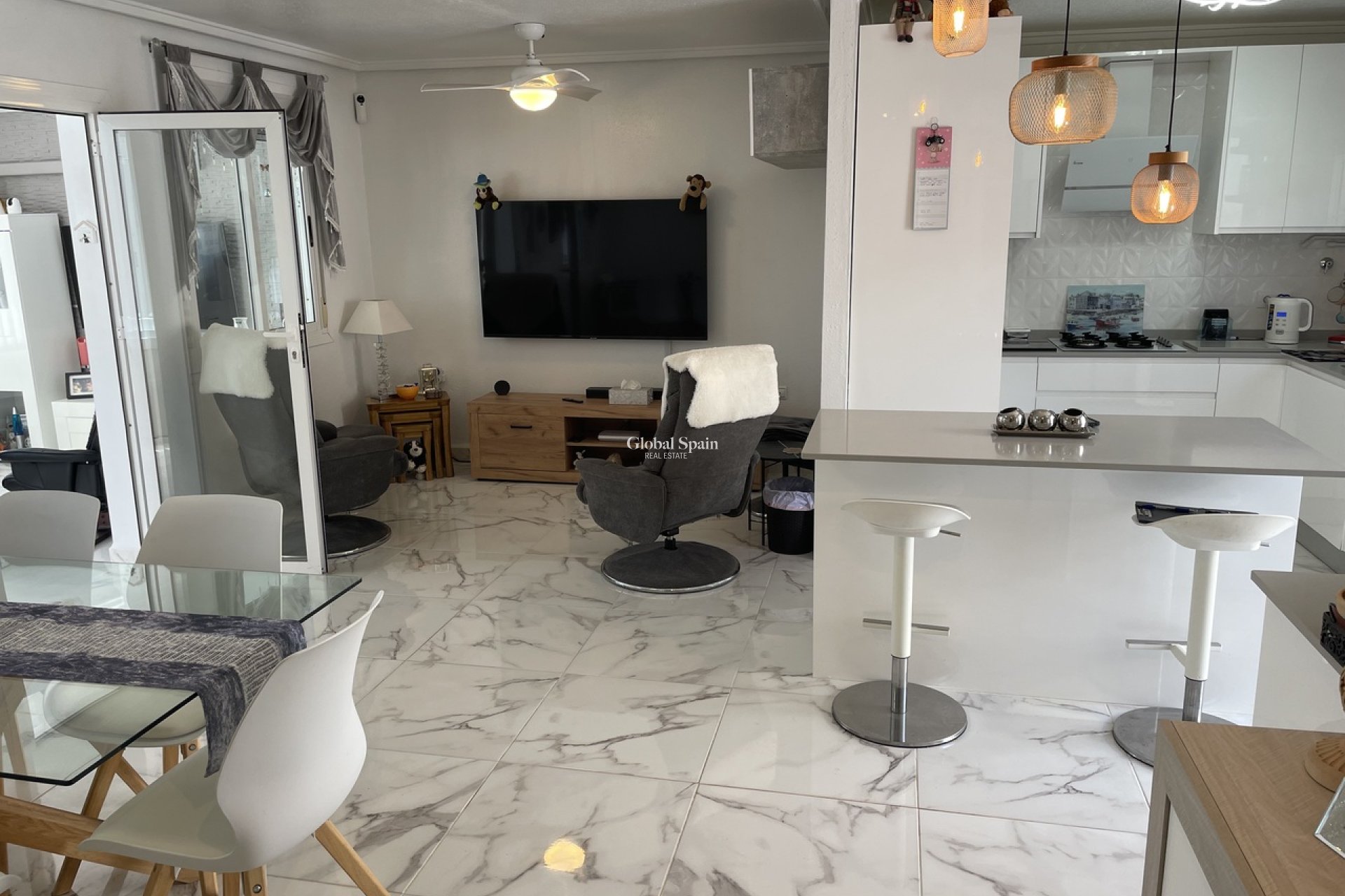 Resale - HOUSE -
CAMPOSOL - Inland