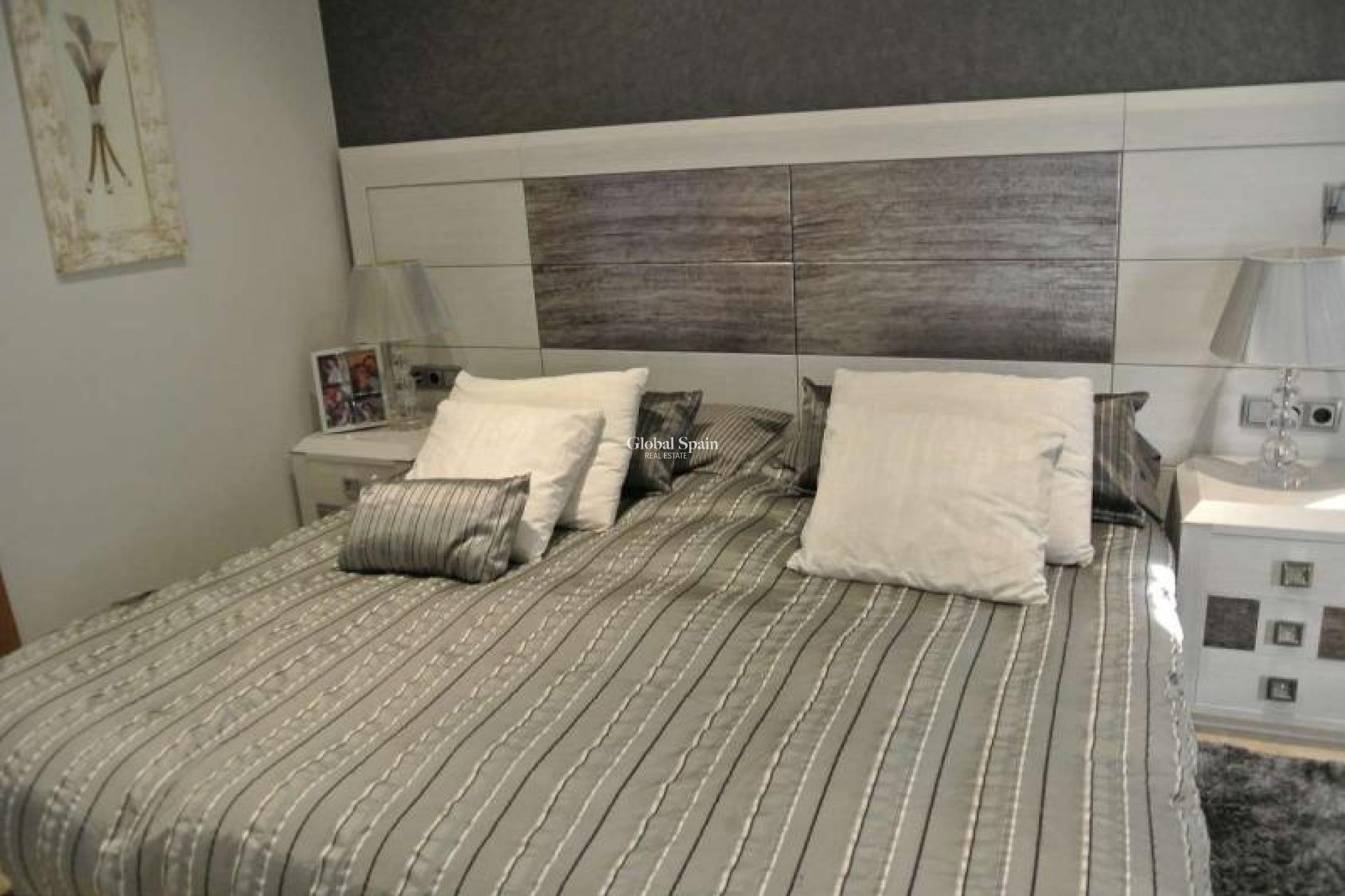 Resale - HOUSE -
CAÑADA DE LA LEÑA - Inland