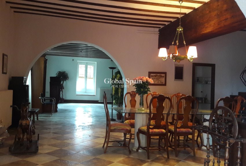 Resale - HOUSE -
CARAVACA DE LA CRUZ - Inland