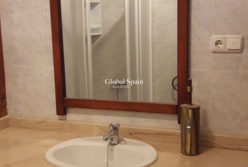 Resale - HOUSE -
CARAVACA DE LA CRUZ - Inland