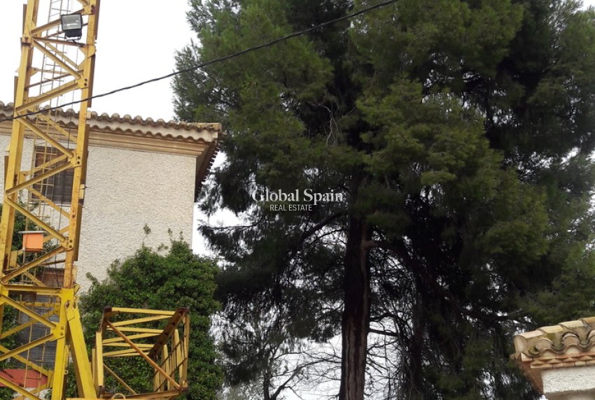 Resale - HOUSE -
CARAVACA DE LA CRUZ - Inland