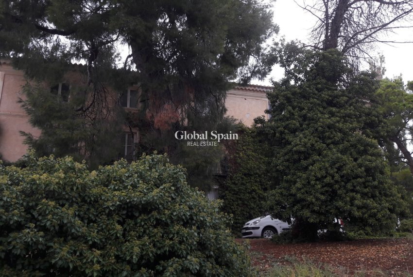 Resale - HOUSE -
CARAVACA DE LA CRUZ - Inland