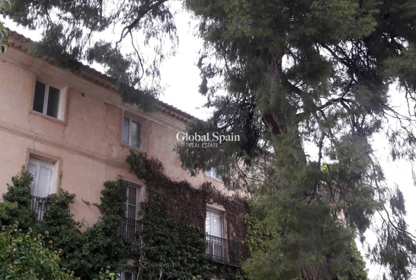 Resale - HOUSE -
CARAVACA DE LA CRUZ - Inland