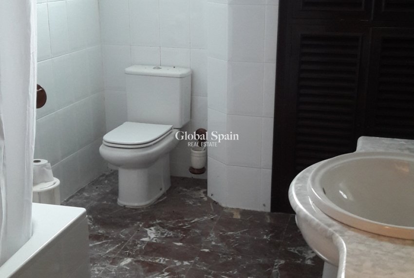 Resale - HOUSE -
CARAVACA DE LA CRUZ - Inland