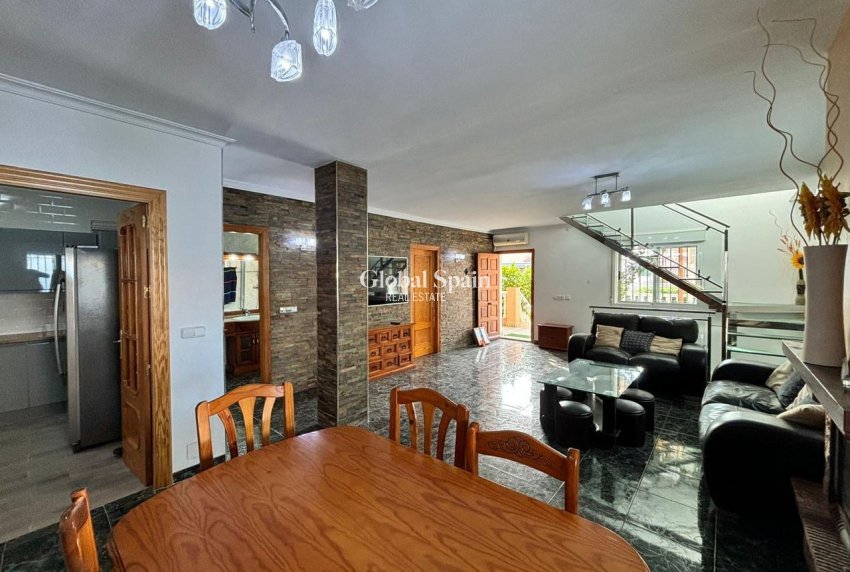 Resale - HOUSE -
CARTAGENA - Costa Calida