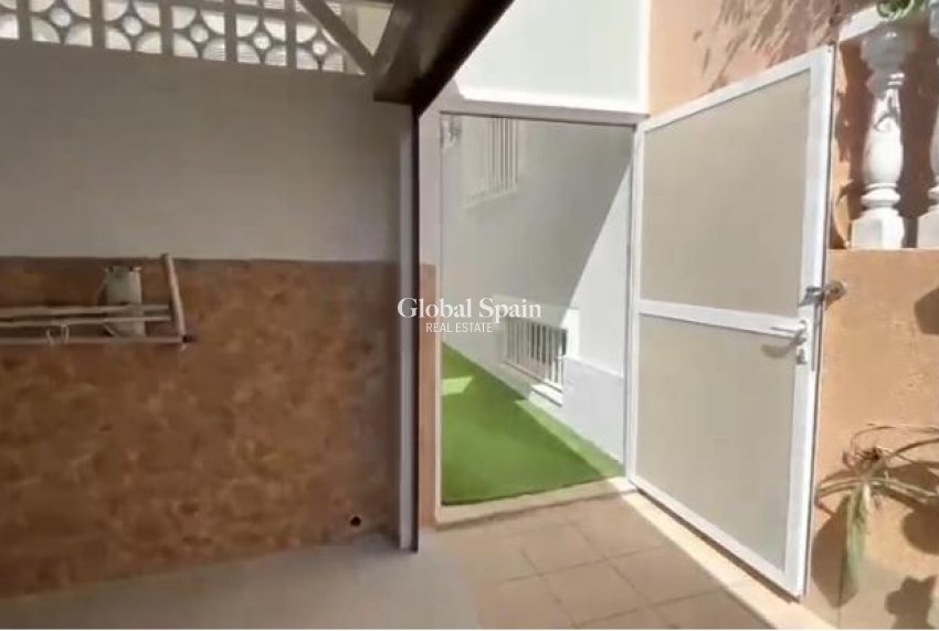 Resale - HOUSE -
CARTAGENA - Costa Calida