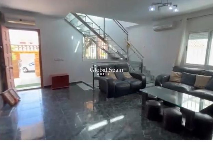Resale - HOUSE -
CARTAGENA - Costa Calida