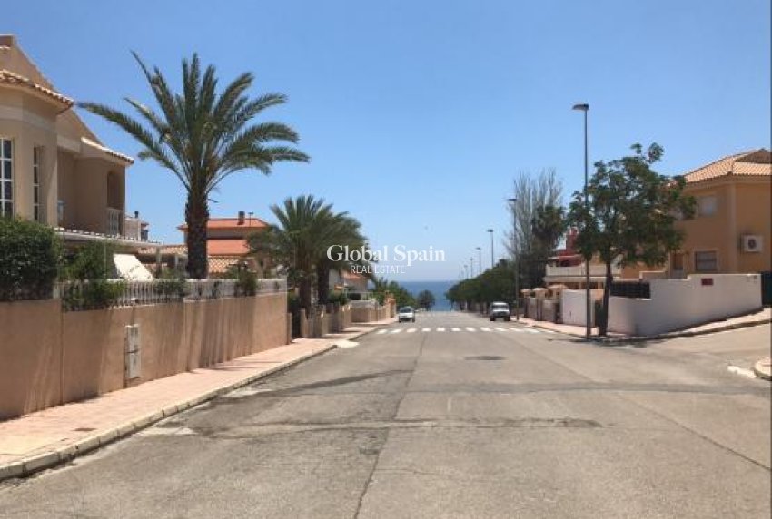 Resale - HOUSE -
CARTAGENA - Costa Calida