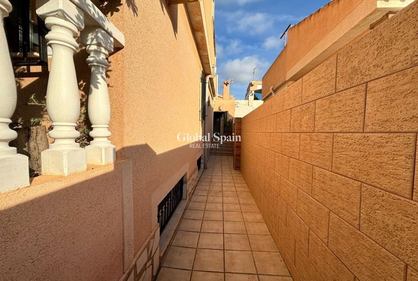 Resale - HOUSE -
CARTAGENA - Costa Calida