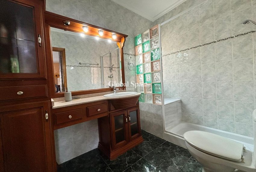 Resale - HOUSE -
CARTAGENA - Costa Calida