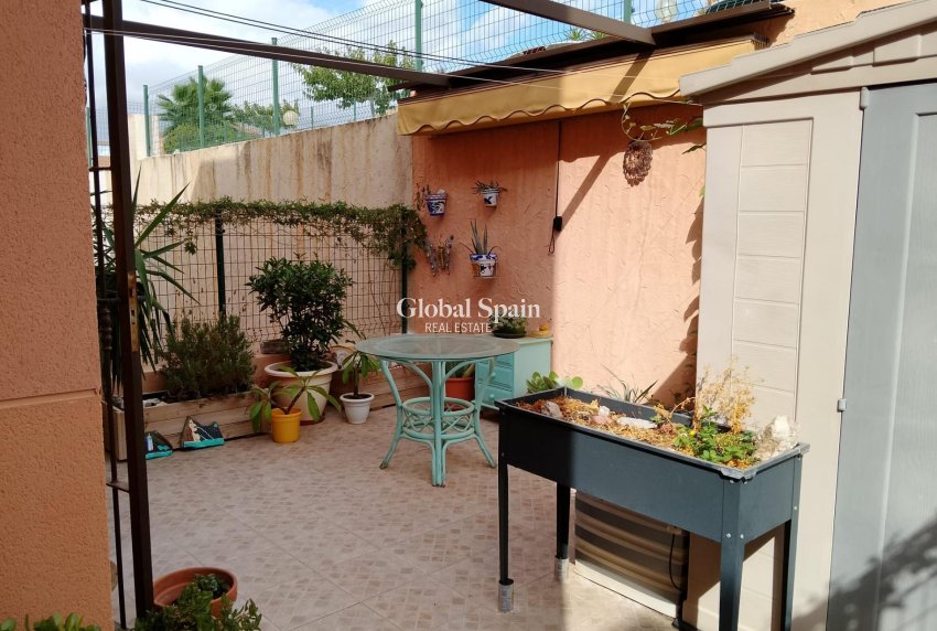 Resale - HOUSE -
CARTAGENA - Isla Plana