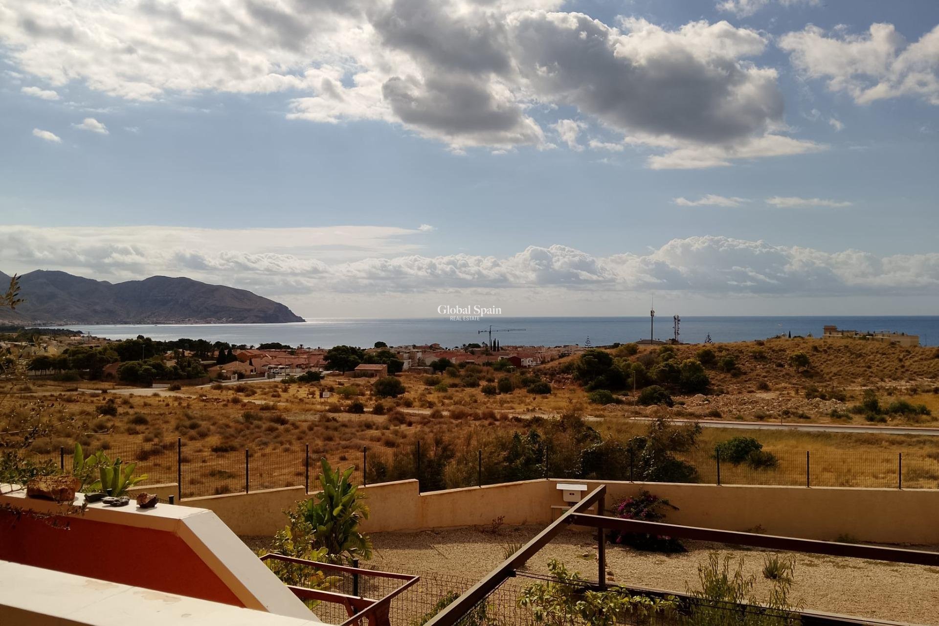 Resale - HOUSE -
CARTAGENA - Isla Plana