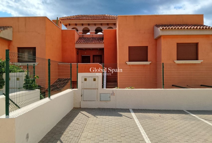 Resale - HOUSE -
CARTAGENA - Isla Plana