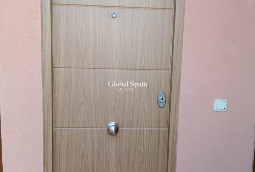 Resale - HOUSE -
CARTAGENA - Isla Plana