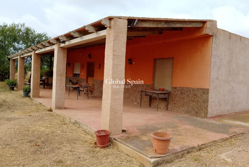 Resale - HOUSE -
CARTAGENA - La Magdalena