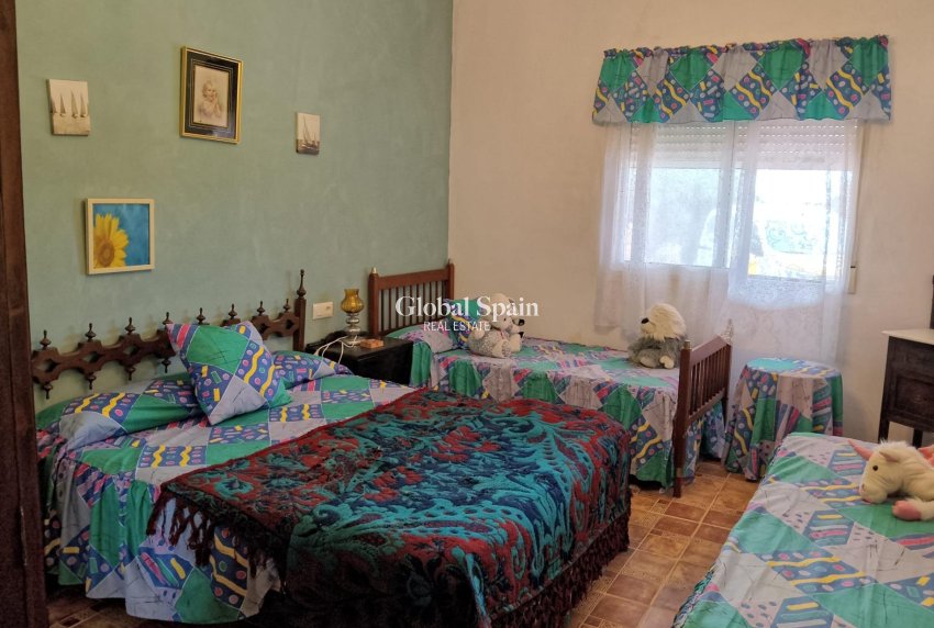 Resale - HOUSE -
CARTAGENA - La Magdalena