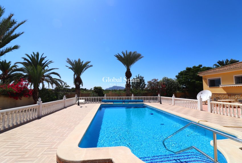 Resale - HOUSE -
Catral - Catral - Country