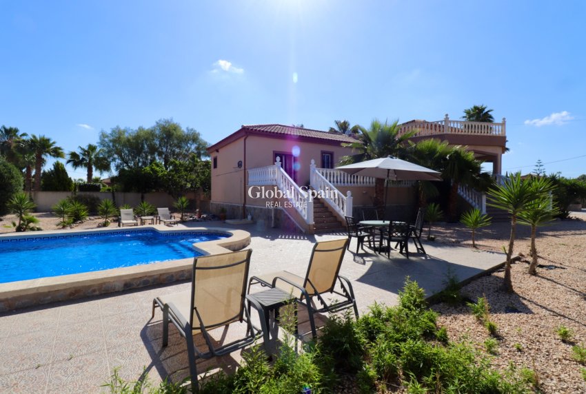 Resale - HOUSE -
CATRAL - Catral