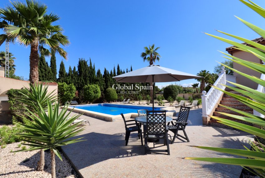 Resale - HOUSE -
CATRAL - Catral