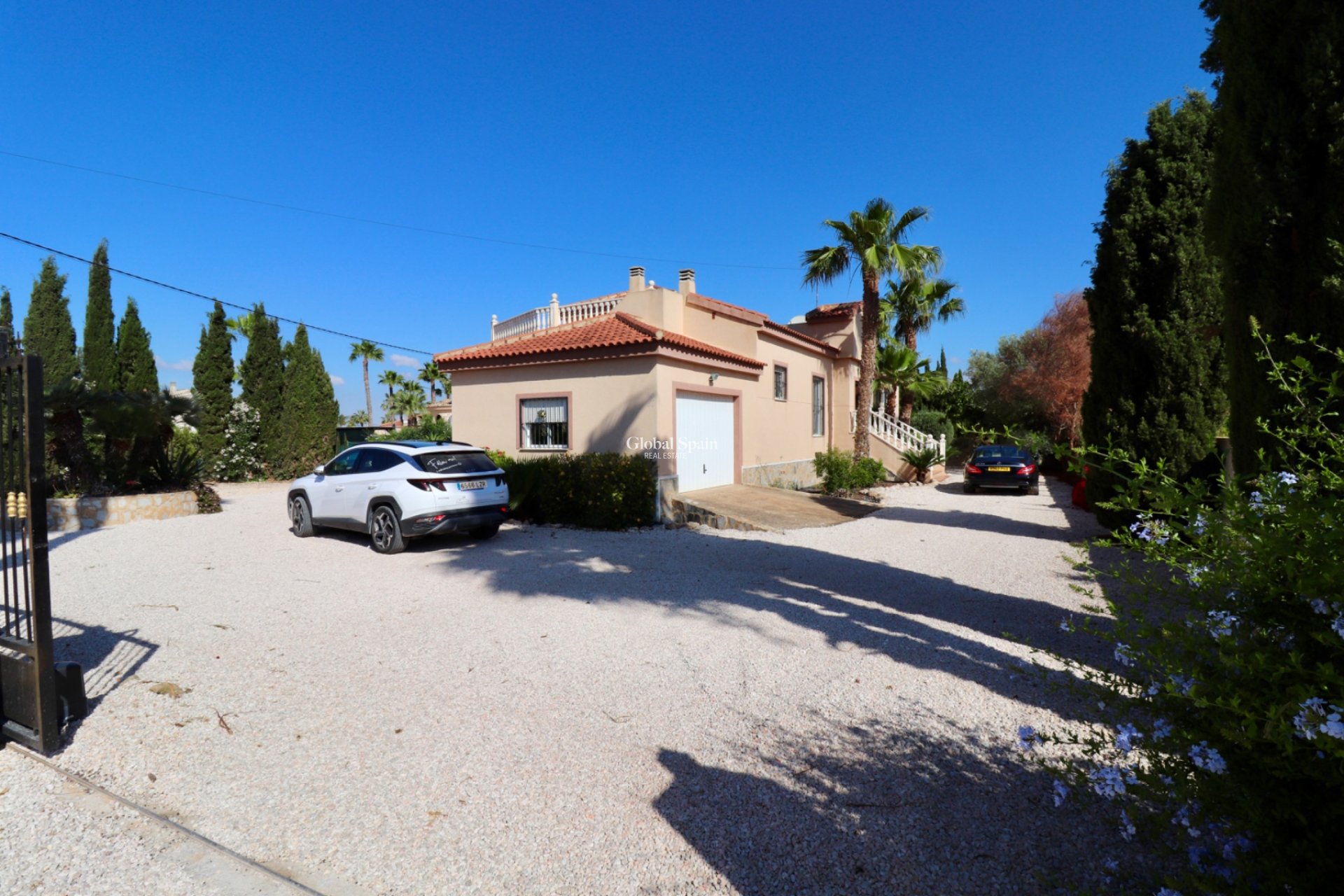 Resale - HOUSE -
CATRAL - Catral