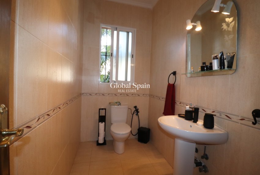 Resale - HOUSE -
CATRAL - Catral