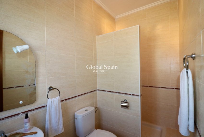 Resale - HOUSE -
CATRAL - Catral