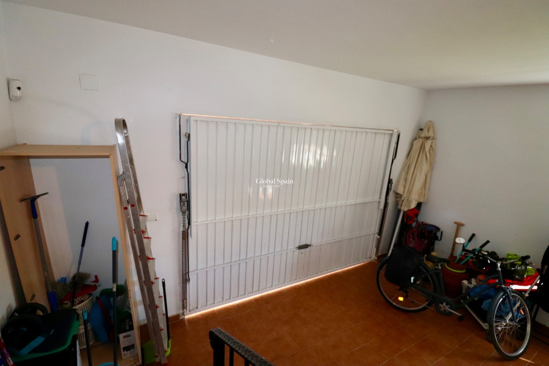 Resale - HOUSE -
CATRAL - Catral