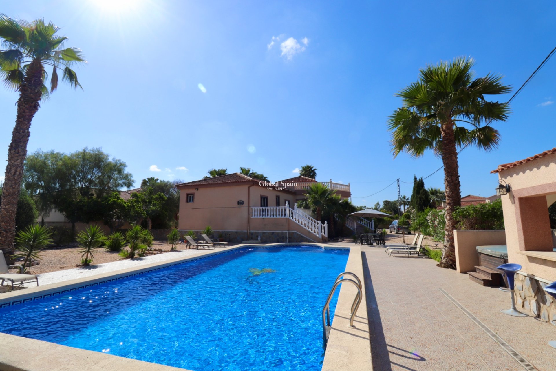 Resale - HOUSE -
CATRAL - Catral