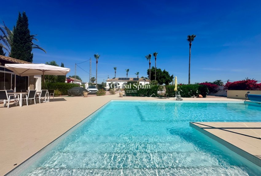 Resale - HOUSE -
CATRAL - Catral