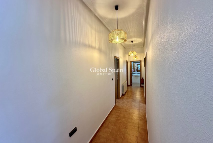 Resale - HOUSE -
CATRAL - Catral