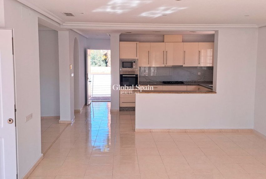 Resale - HOUSE -
CATRAL - Catral
