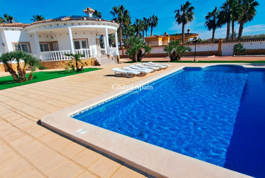 Resale - HOUSE -
CATRAL - Catral
