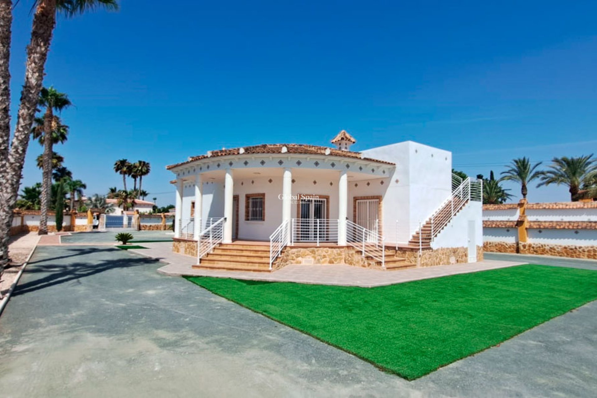 Resale - HOUSE -
CATRAL - Catral
