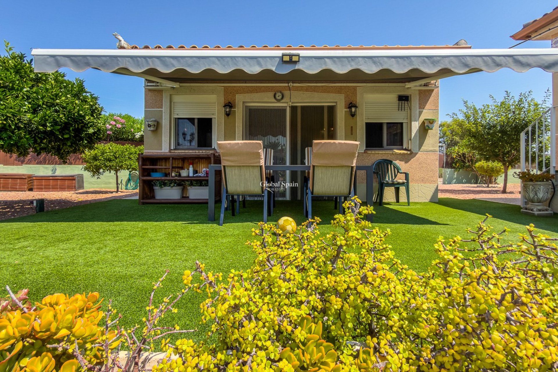 Resale - HOUSE -
CATRAL - Catral