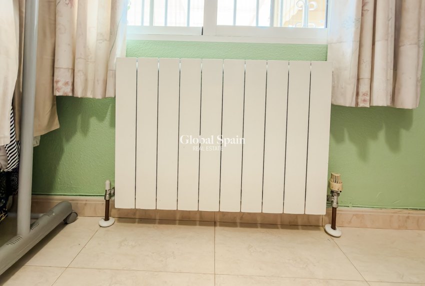 Resale - HOUSE -
CATRAL - Catral